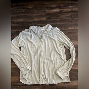XIRENA button up top
